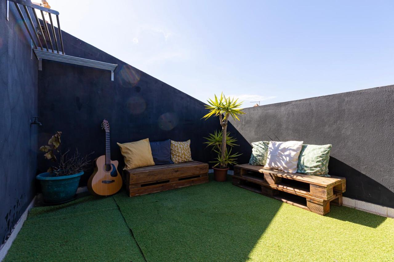 Pineapple Surf House Hostel Атогия да Балея Екстериор снимка