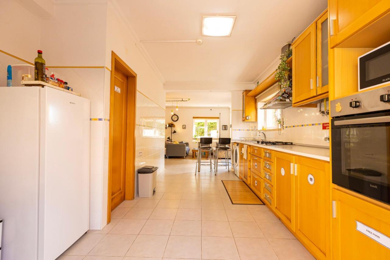 Pineapple Surf House Hostel Атогия да Балея Екстериор снимка