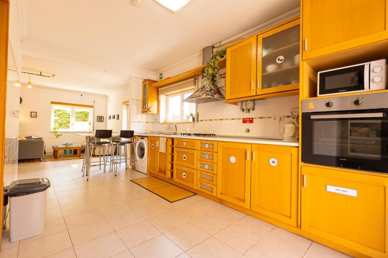Pineapple Surf House Hostel Атогия да Балея Екстериор снимка