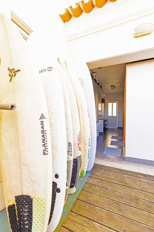 Pineapple Surf House Hostel Атогия да Балея Екстериор снимка