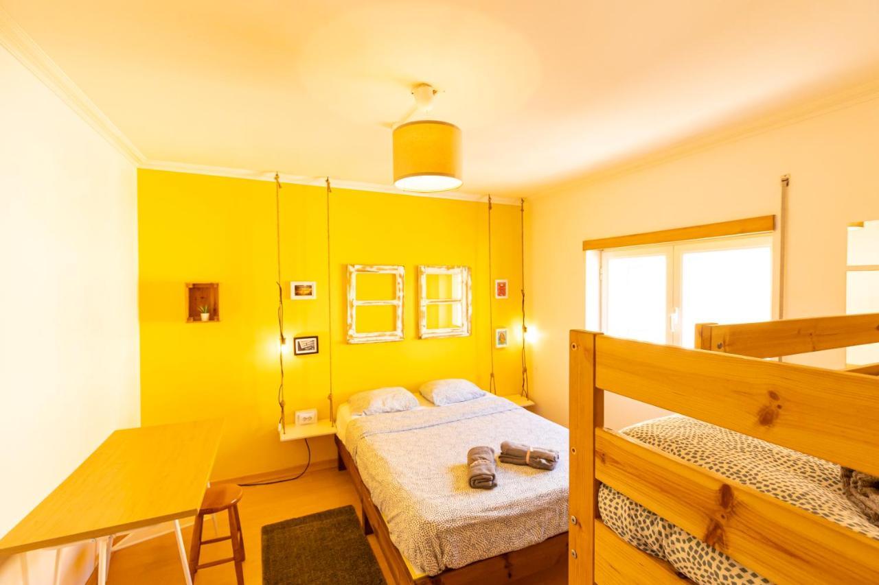 Pineapple Surf House Hostel Атогия да Балея Екстериор снимка