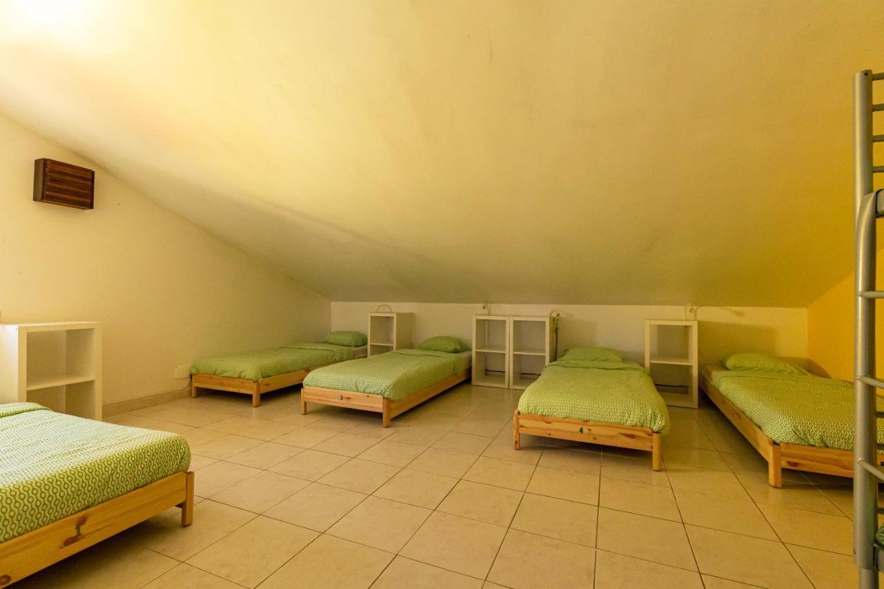 Pineapple Surf House Hostel Атогия да Балея Екстериор снимка