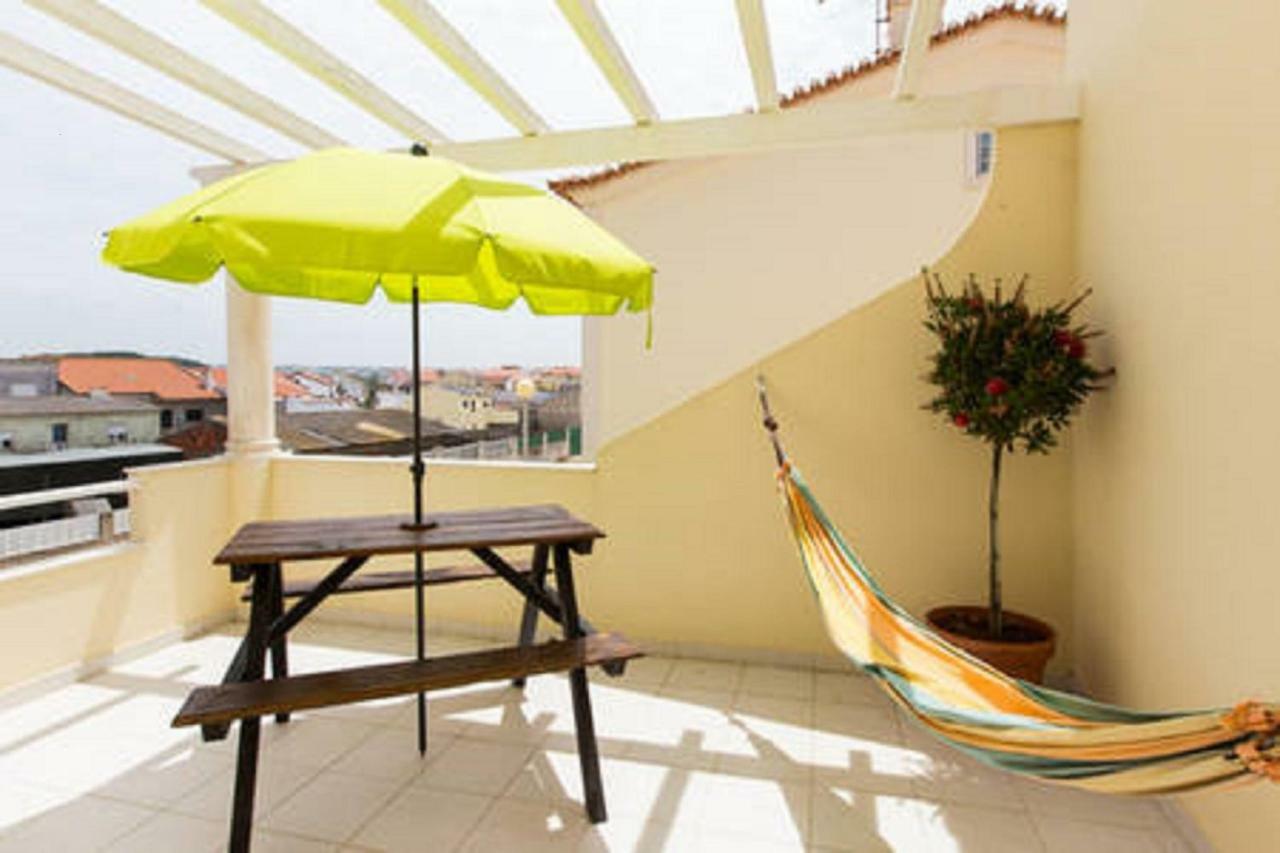 Pineapple Surf House Hostel Атогия да Балея Екстериор снимка
